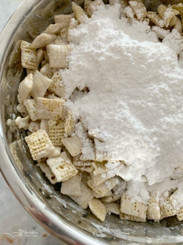 Winter Wonderland Snack Mix